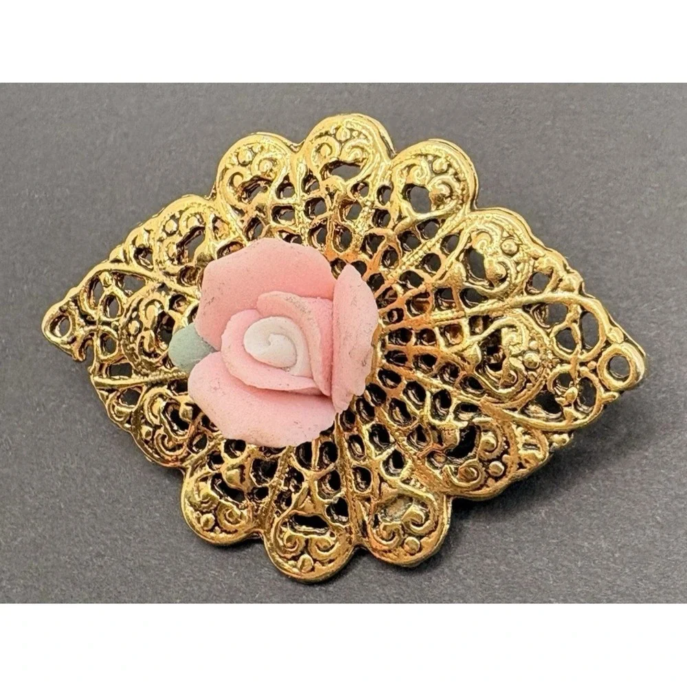 Vintage 1928 Brand Victorian Style‎ Porcelain Rose Bar Brooch Gold Tone Filigree